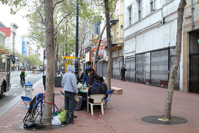 people playing chess in tenderloin san francisco