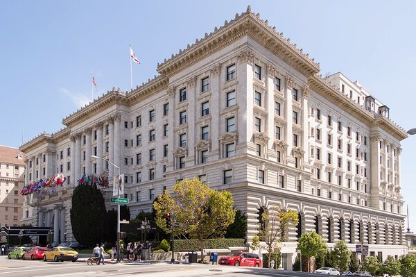 Fairmont Hotel in Nob Hill | Credit to Wikipedia for the photo